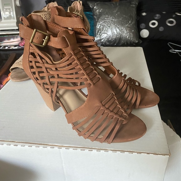 Women’s sandals - Picture 2 of 3